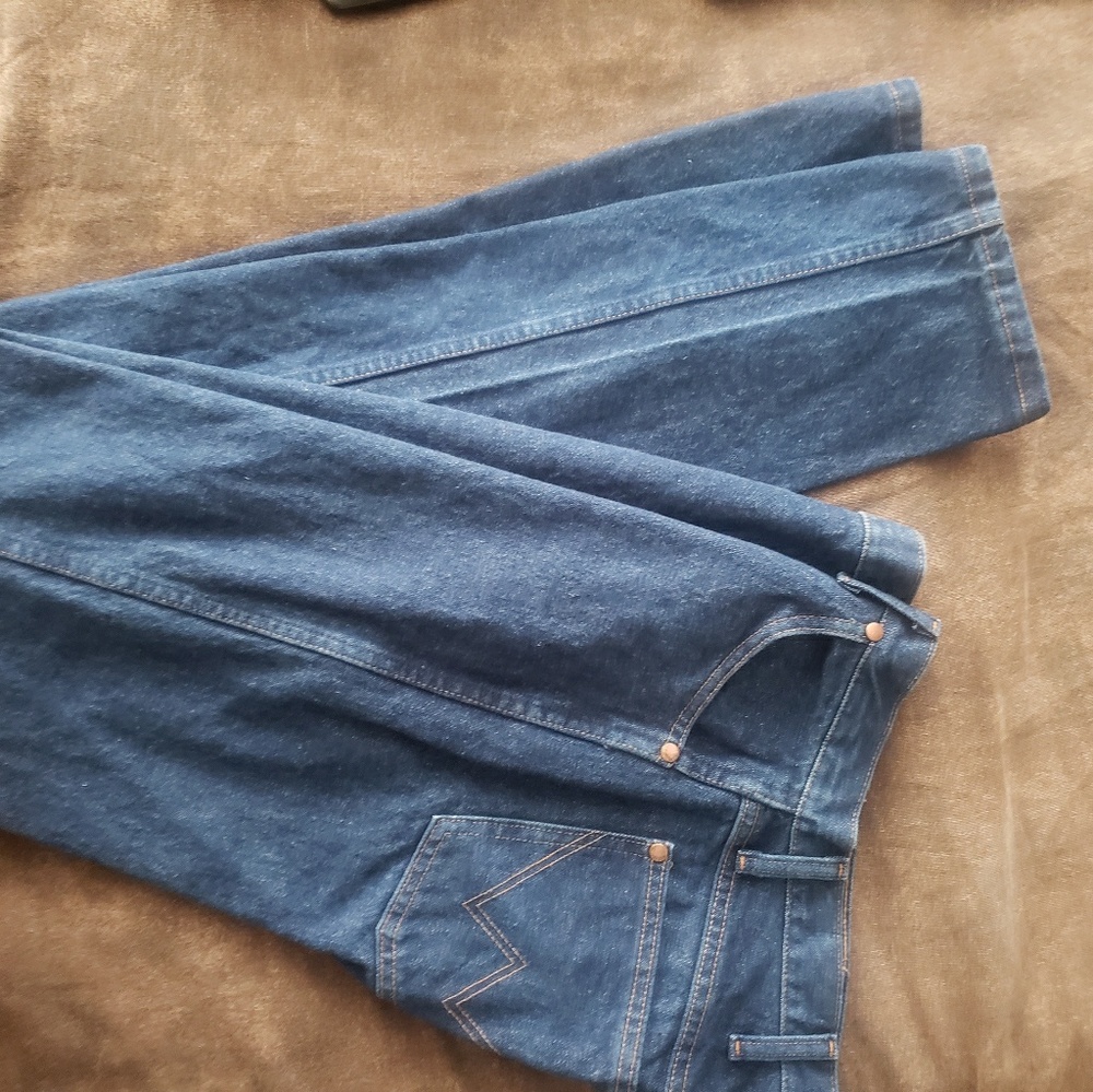 Womens Wranglers NWOT